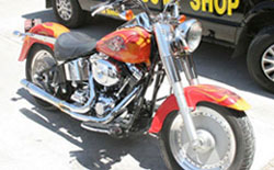 In shop Motorbike Repair & Paint Harley Motorcycle Body Repair